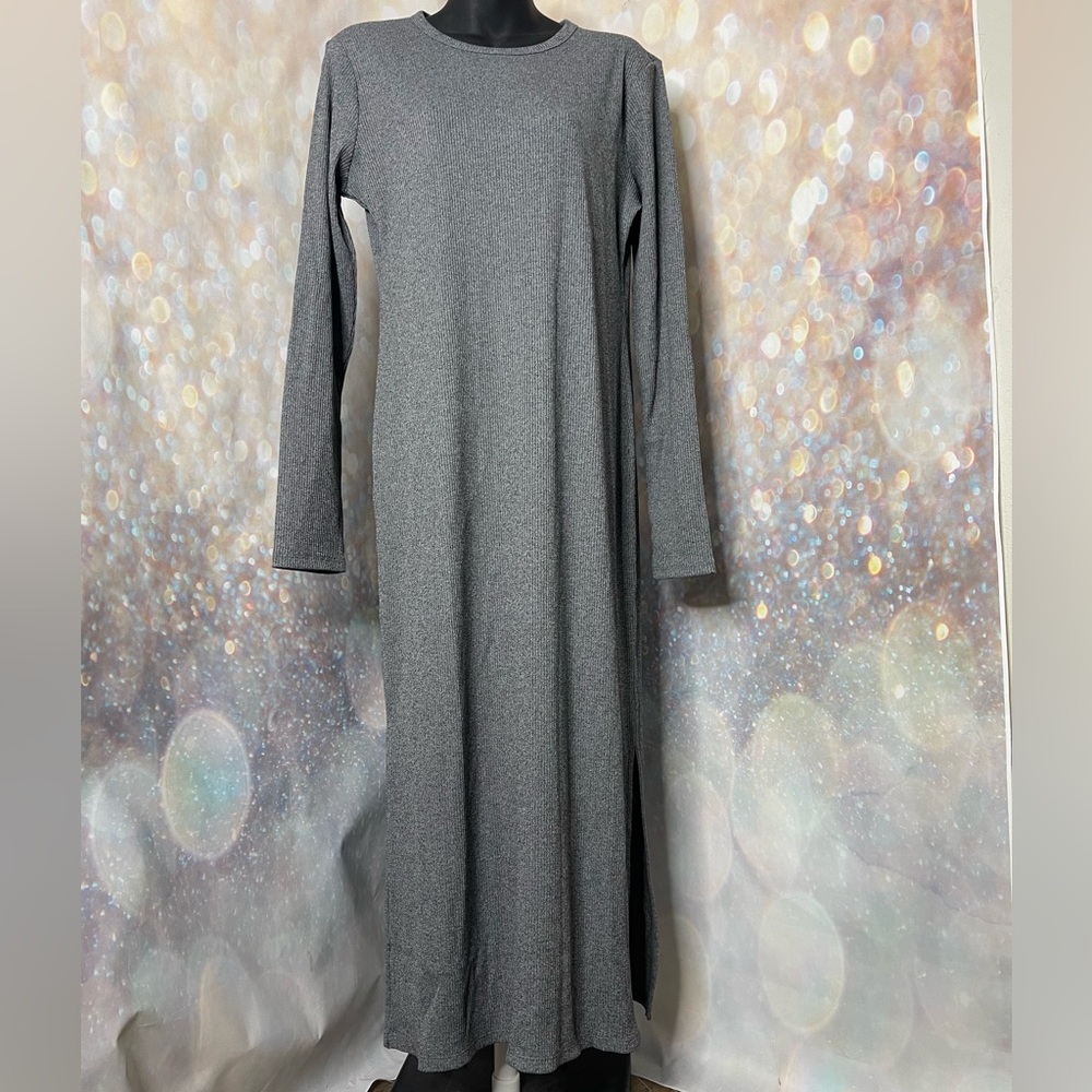 Uniqlo Gray Ribbed Long Sleeve Midi Knit Dress  Crewneck with Side Slit‎